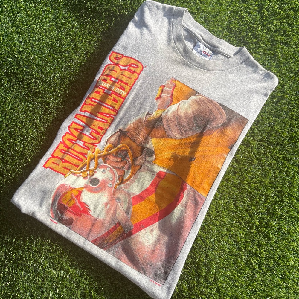 1996 Vtg Lee sport Tampa Bay Buccaneers t shirt